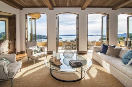1910  Straits View Drive