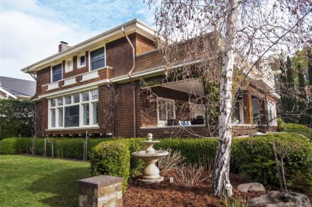 20 Mountain View Avenue