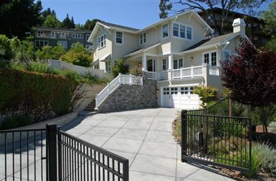 945 Magnolia Avenue