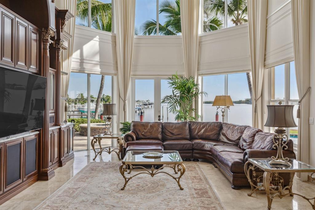 10 Bella Vista Ave