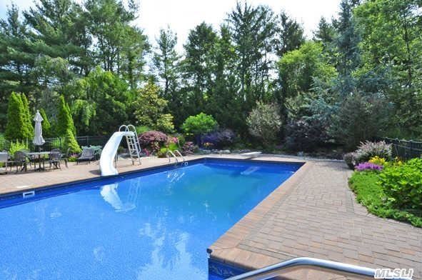 32  Highfield Ct