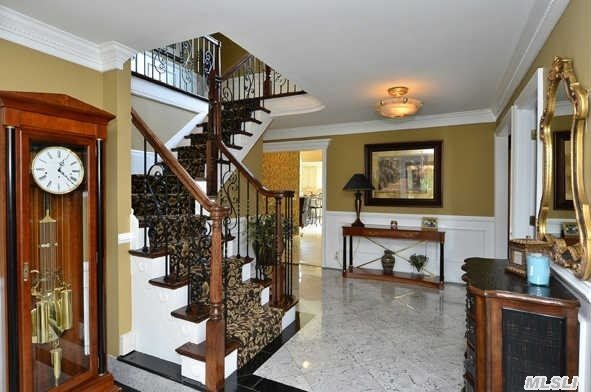 32  Highfield Ct