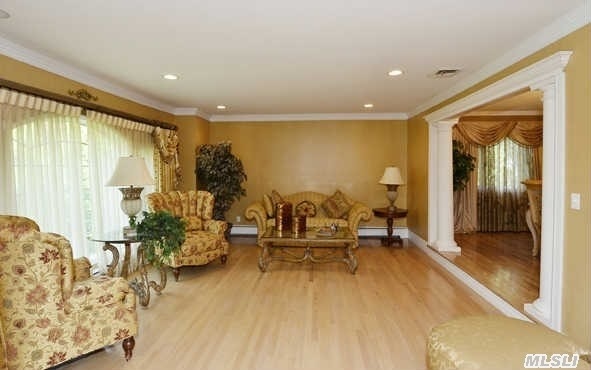 32  Highfield Ct