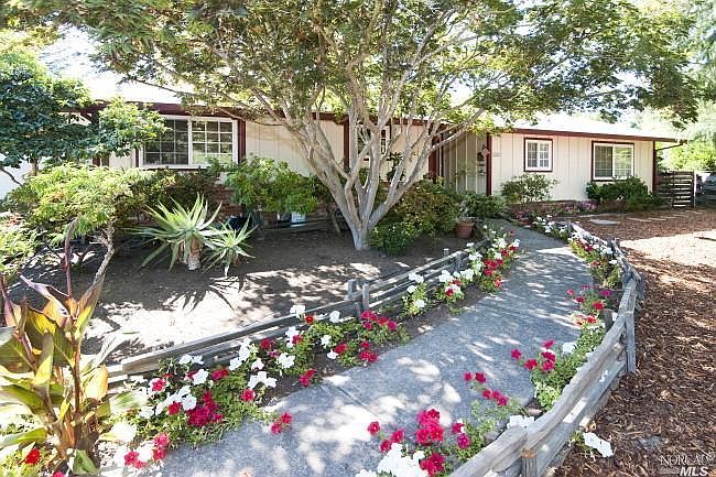 1911 Vineyard Ave