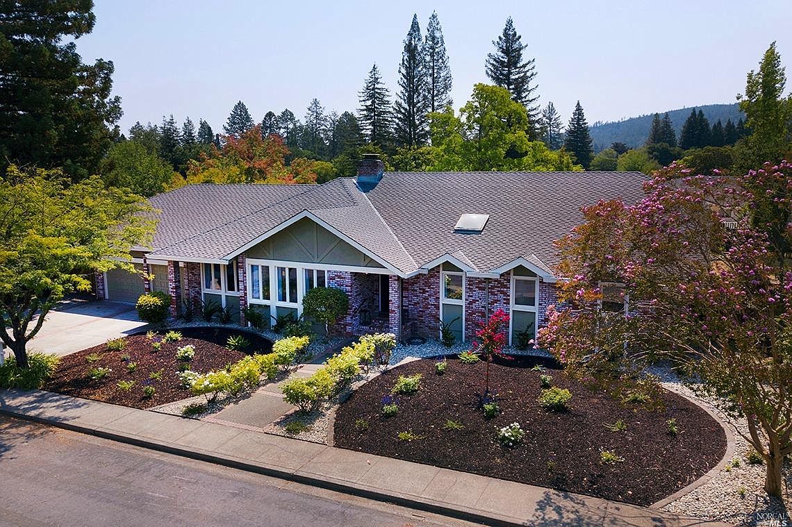 1517 Chablis Cir