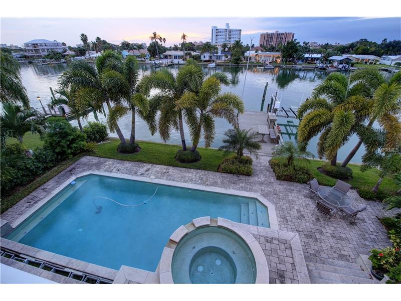 56  WINDWARD IS