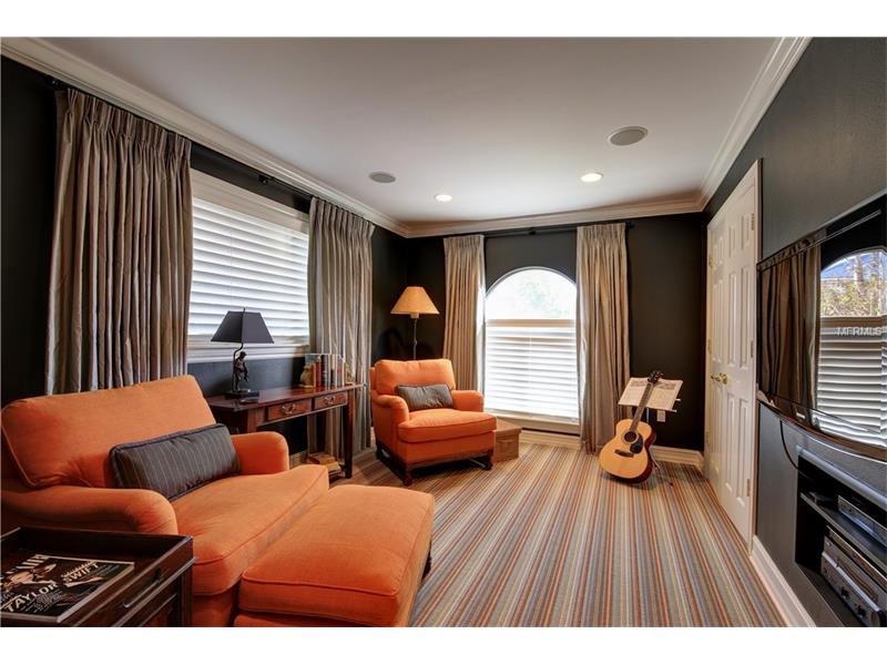 56  WINDWARD IS