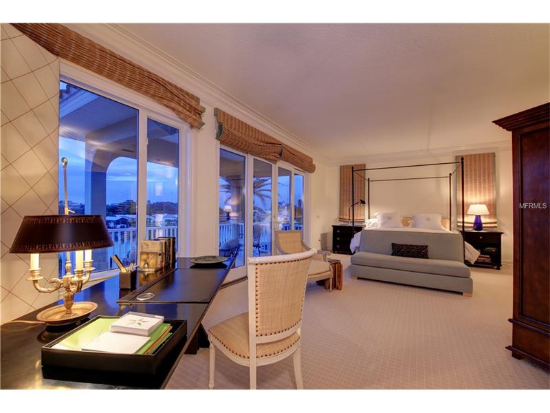 56  WINDWARD IS