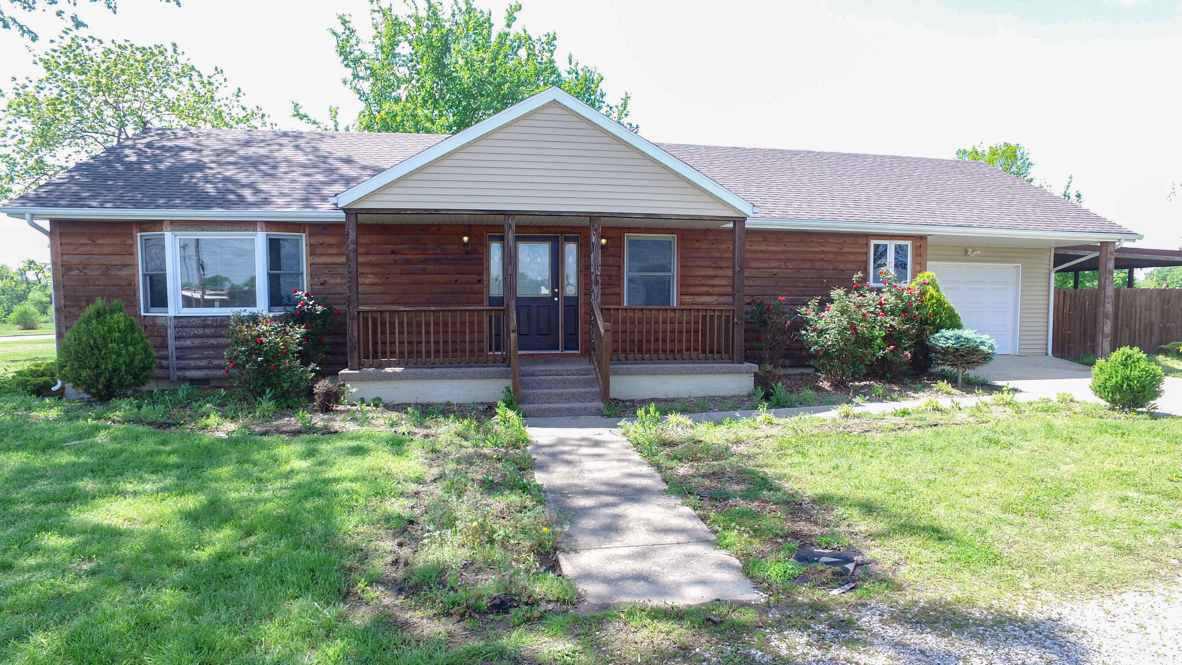 715 E Highland