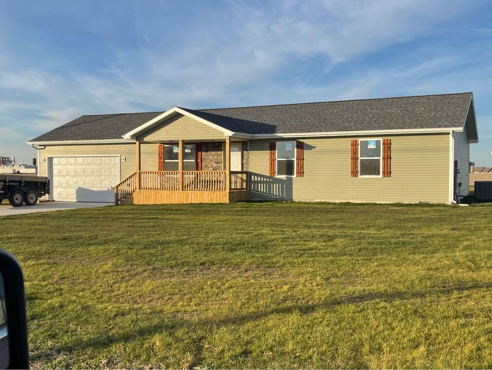 2701 E Division
