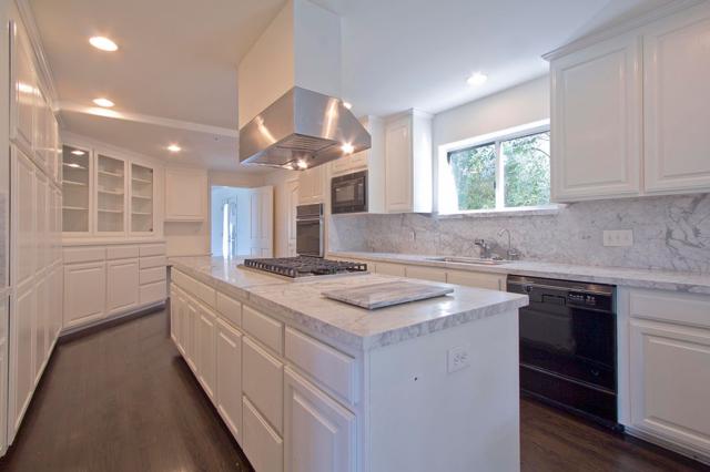 7230 Pacific View Dr.