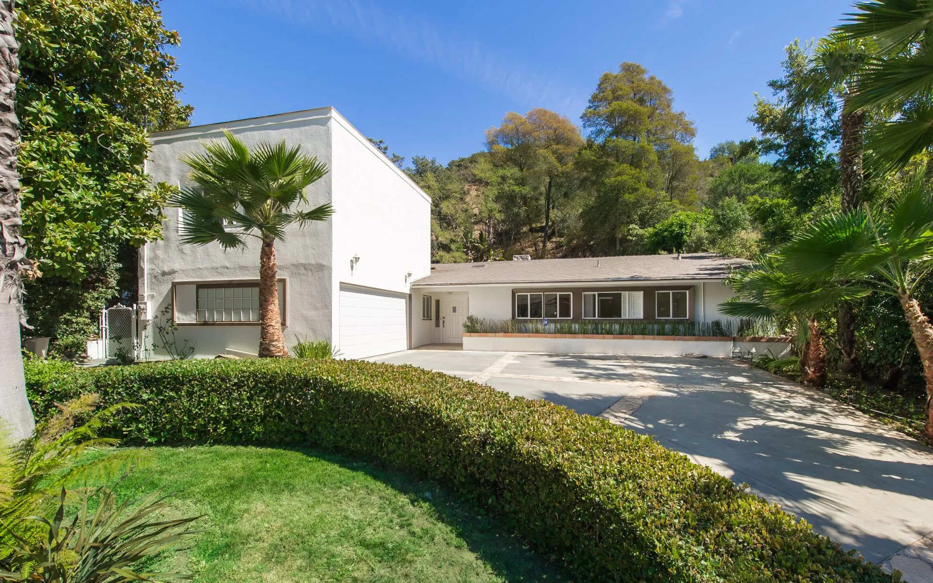 1980  Coldwater Canyon Drive