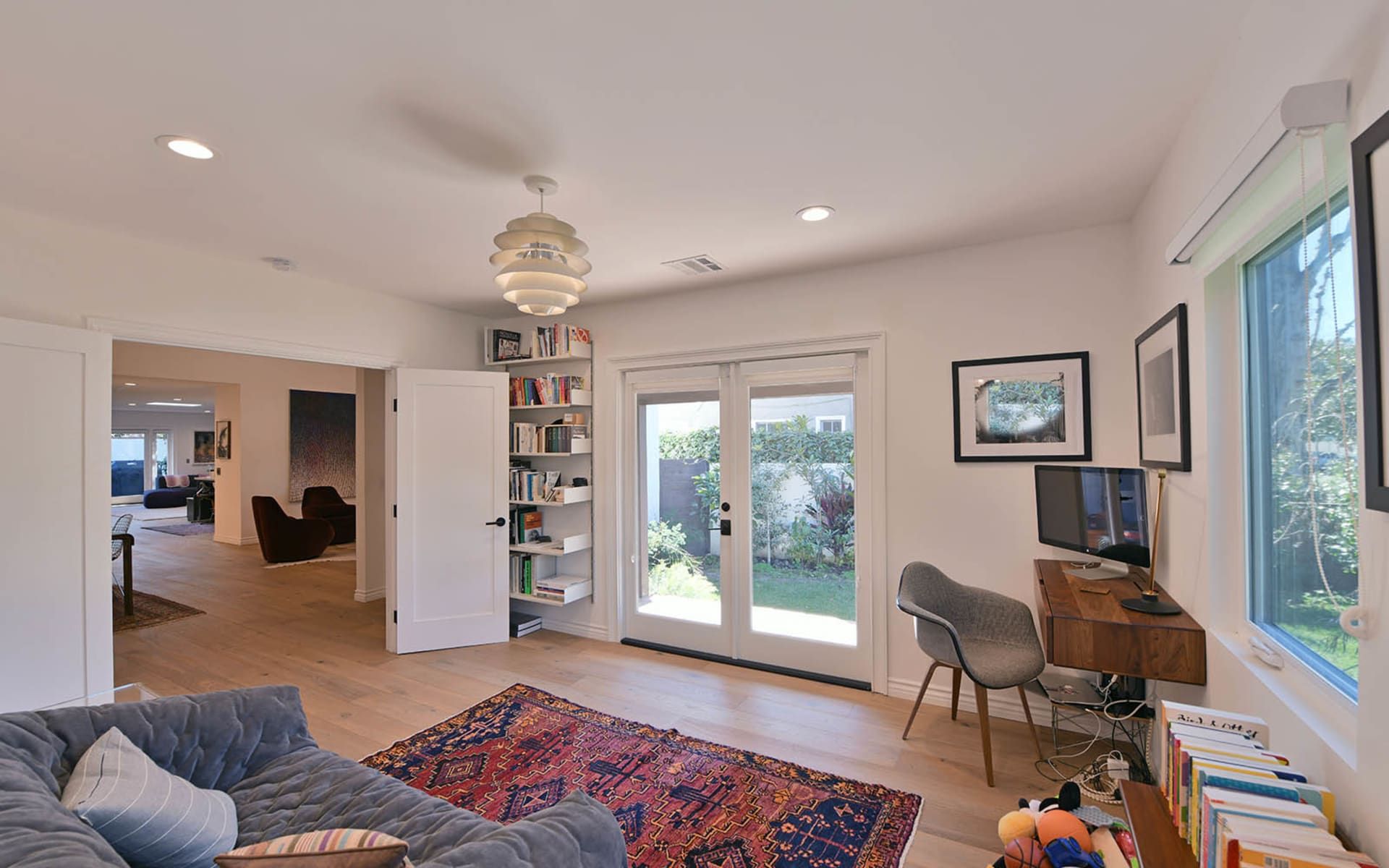 838 S Mullen Avenue