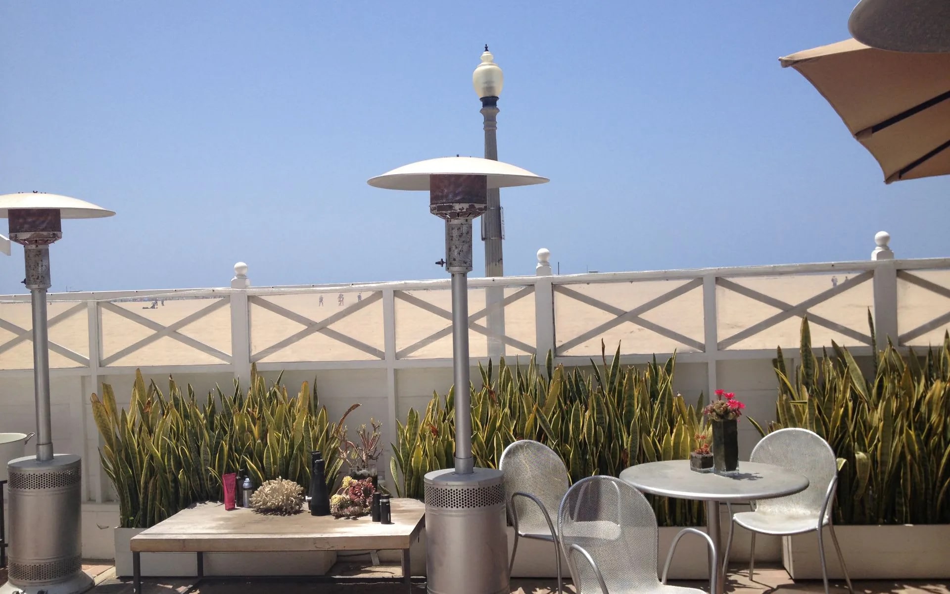 1401  Palisades Beach Road