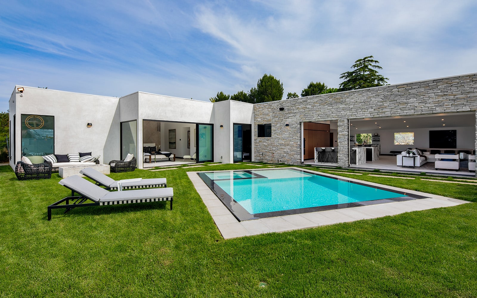 8338  Skyline Drive