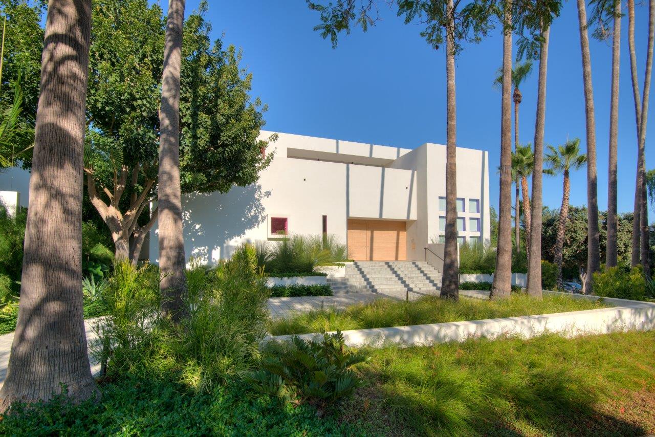 702 N Alta Dr