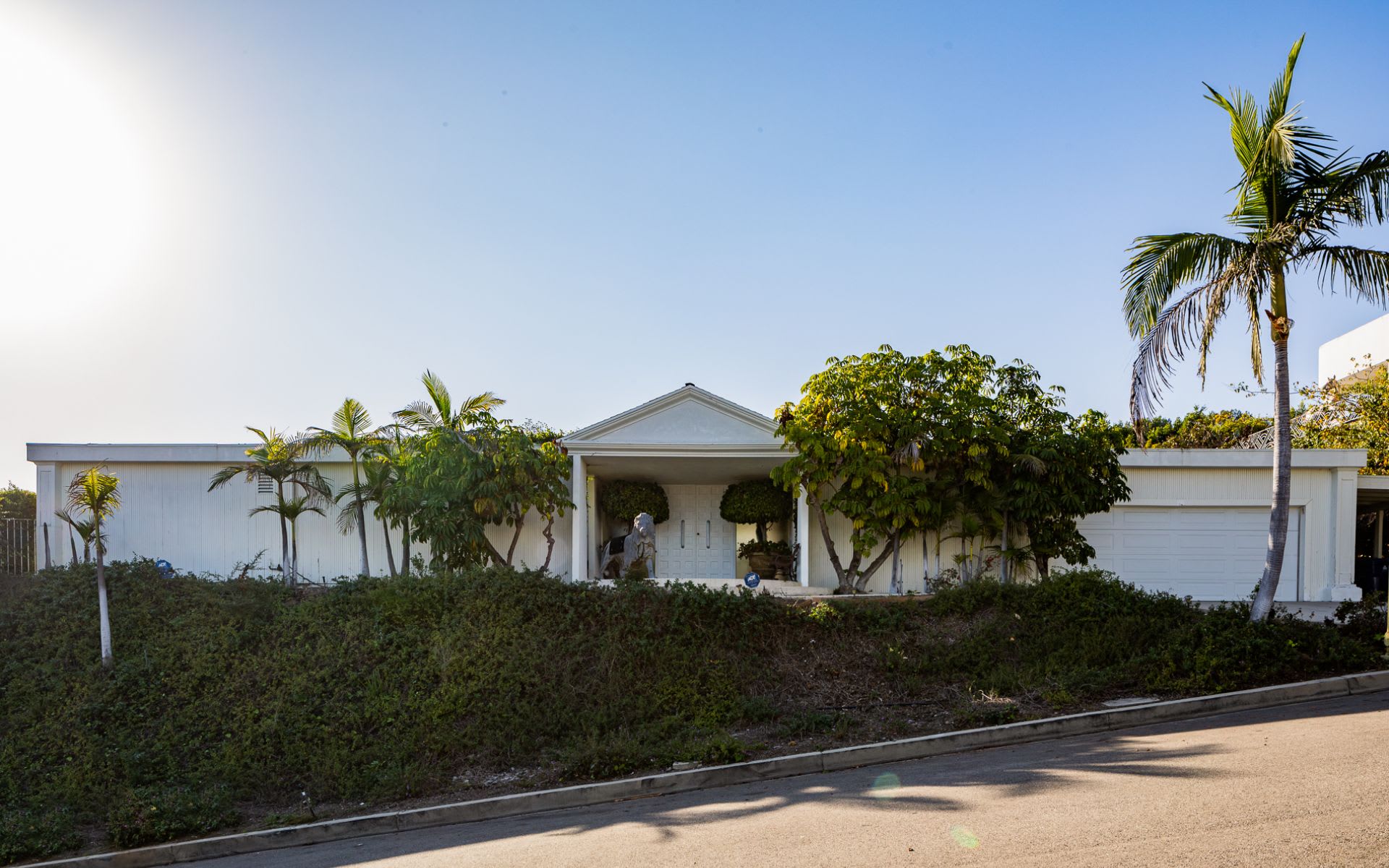 1411  Laurel Way