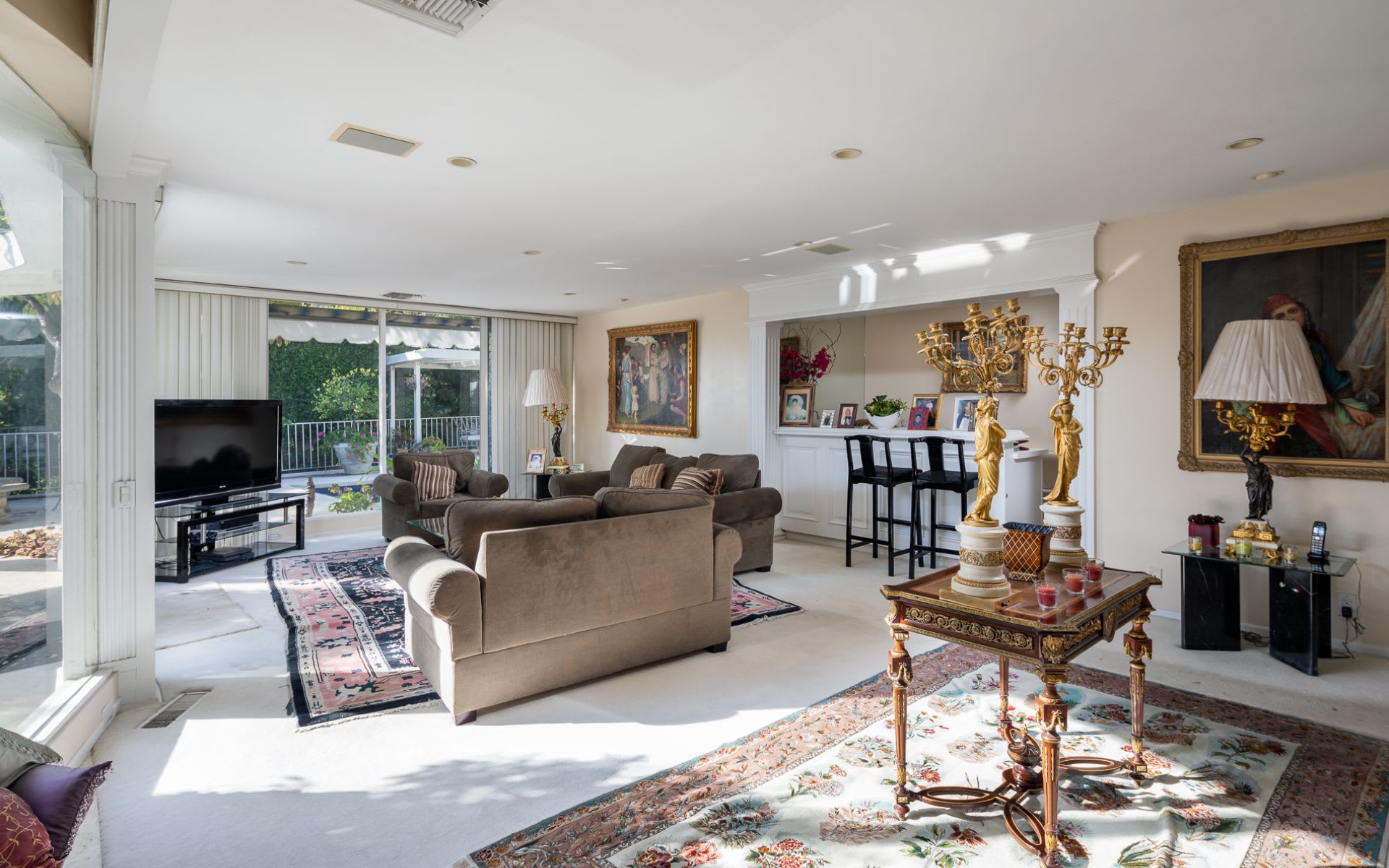 1411  Laurel Way