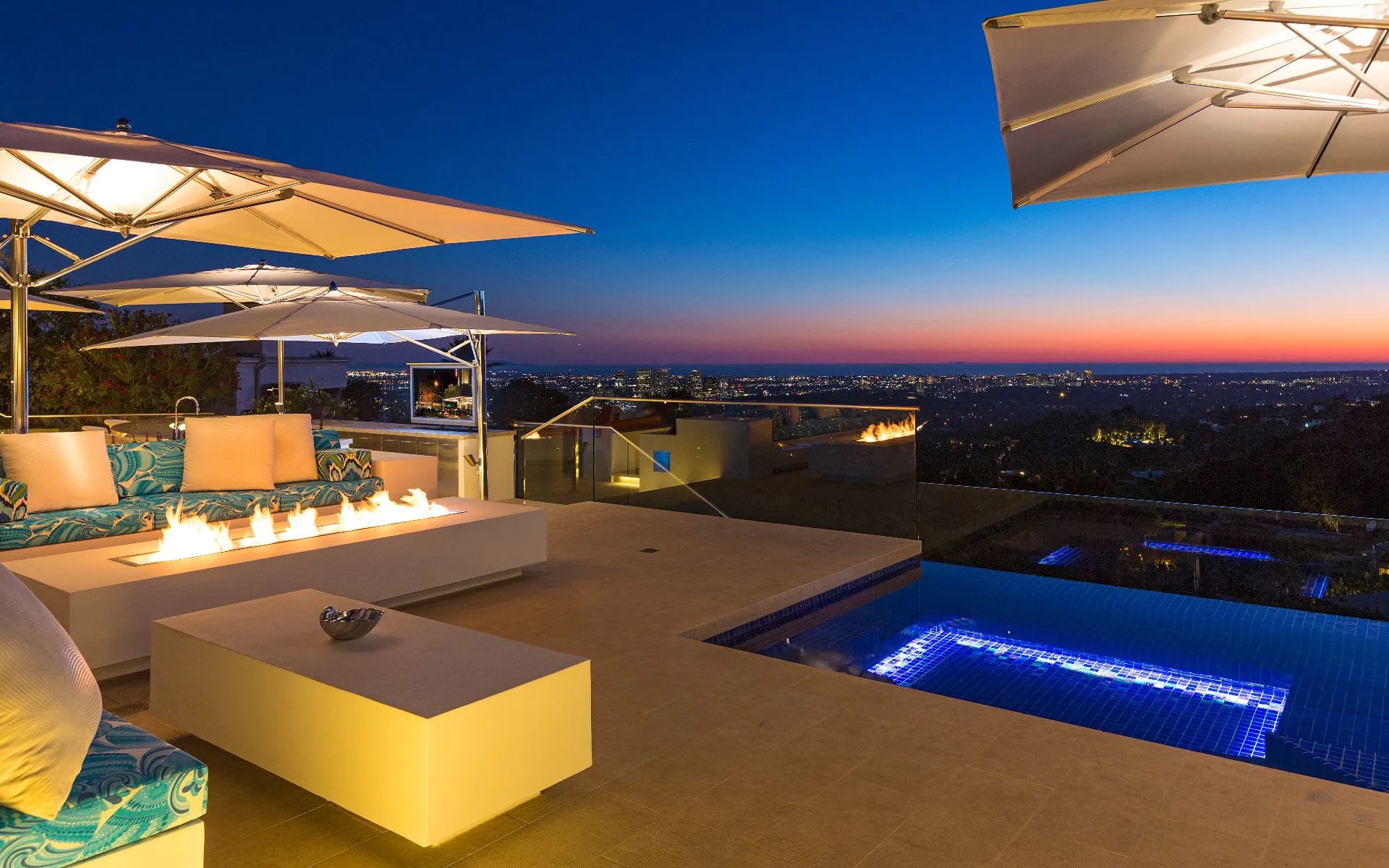 9249 Robin Drive