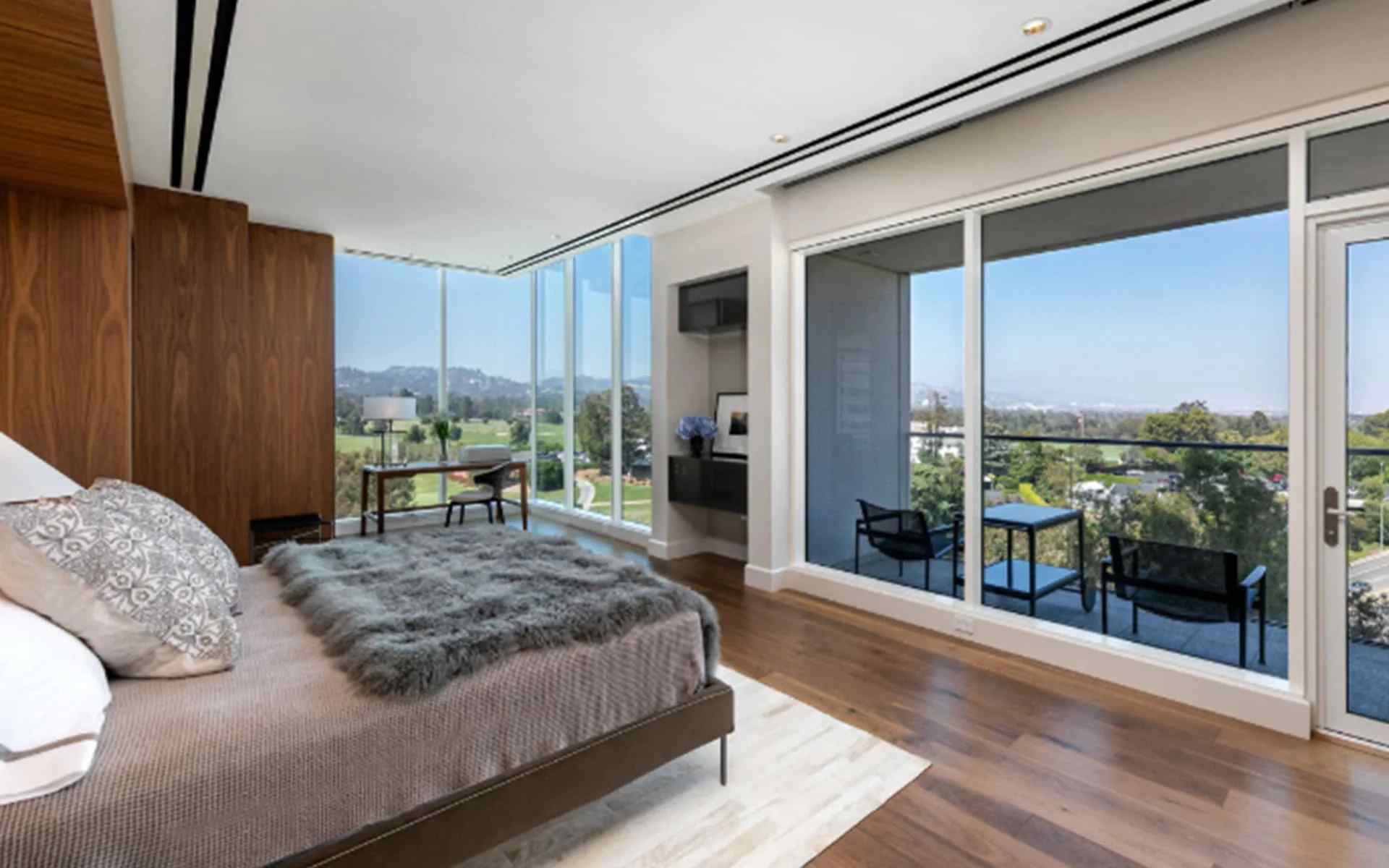 1200 Club View Drive  #901