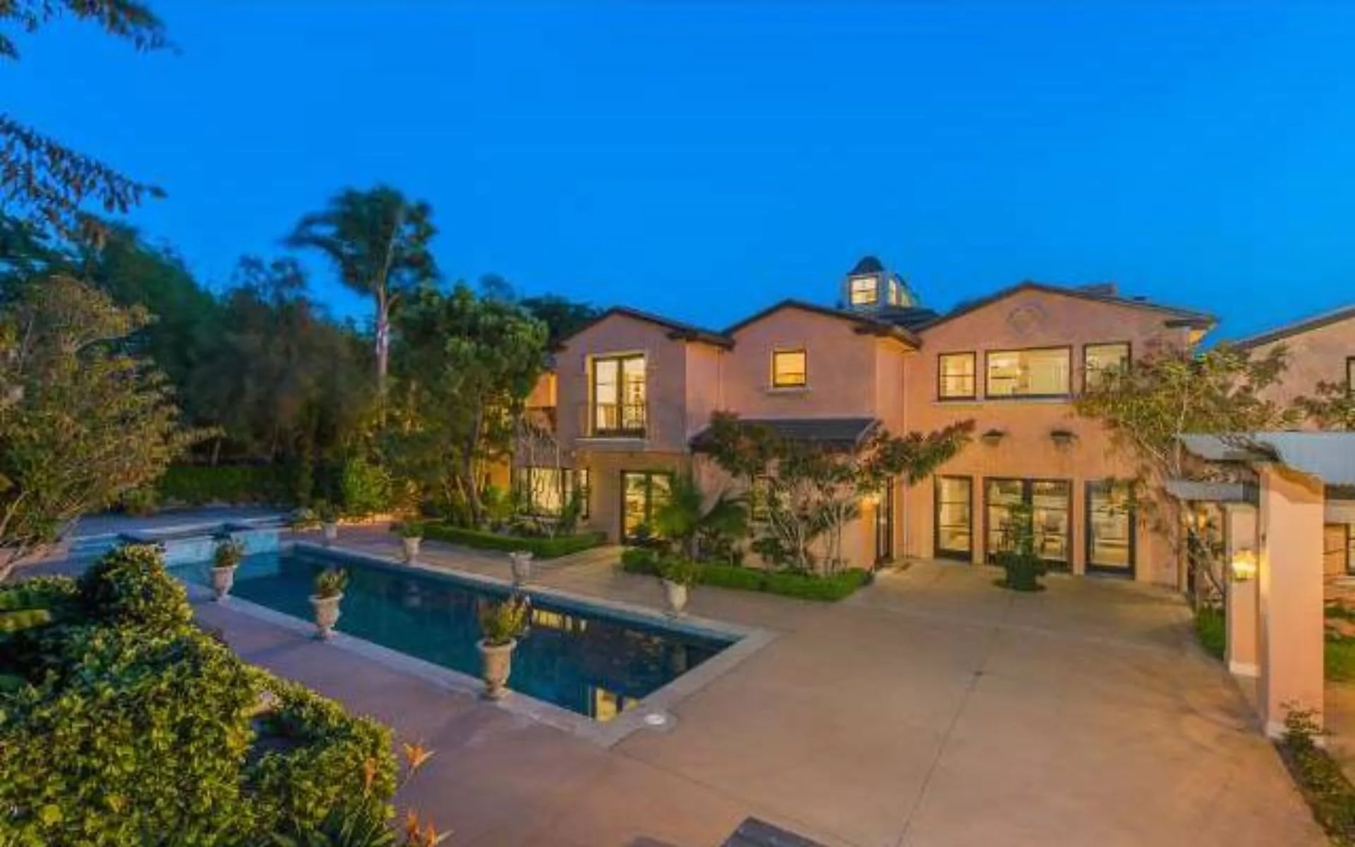 6395  Meadows Court