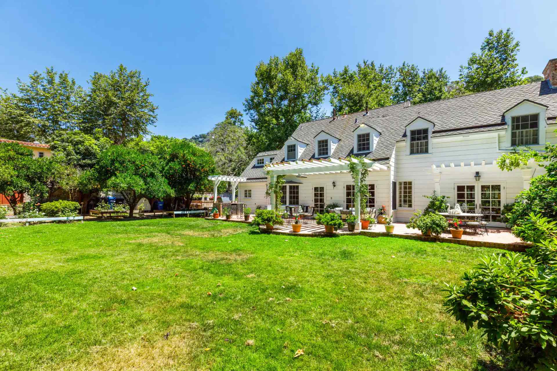 1053  Stone Canyon Road