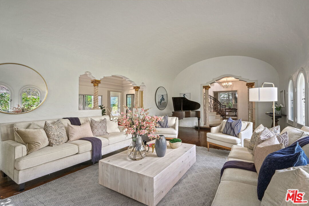 617 N Linden Dr