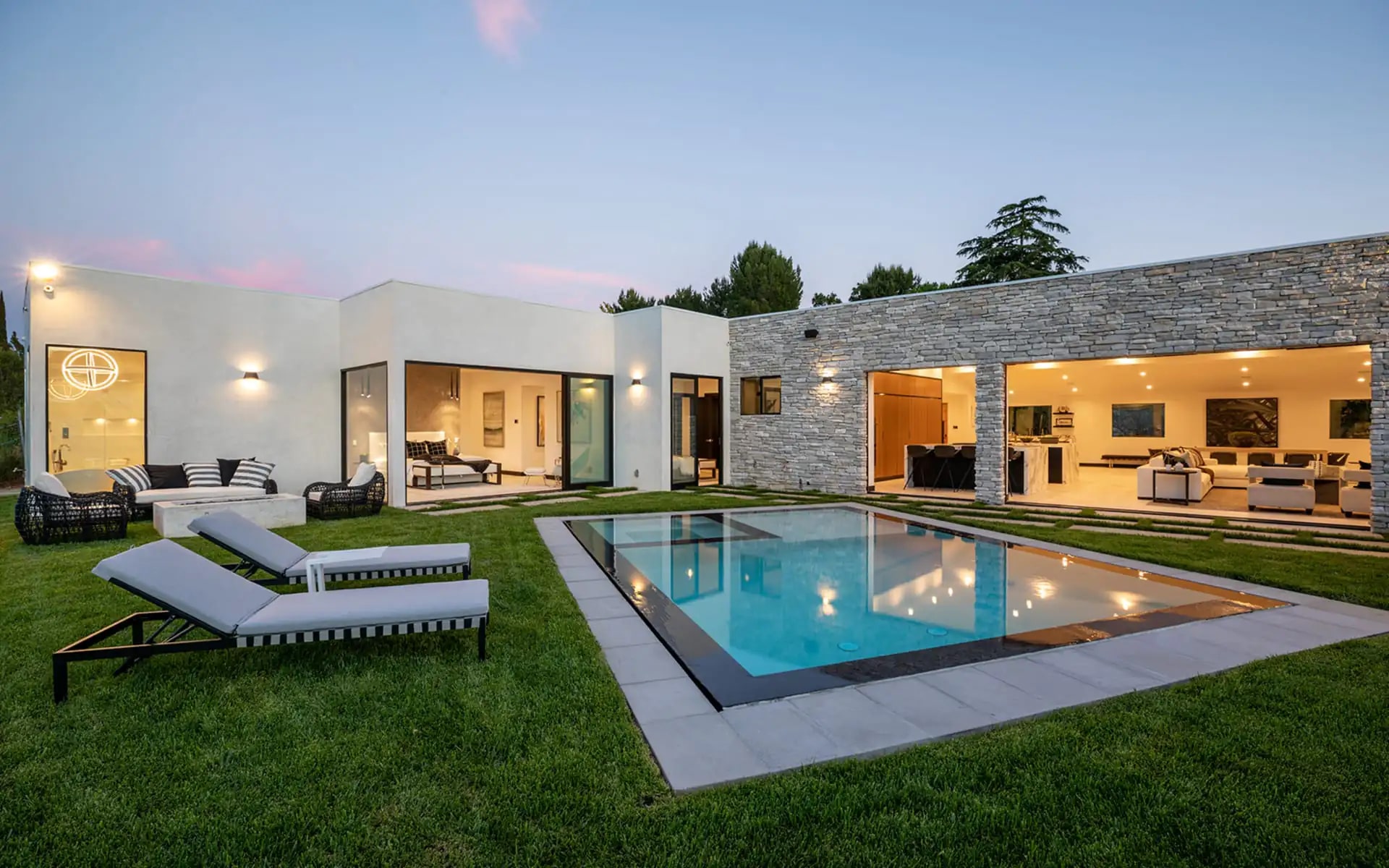 8338  Skyline Drive