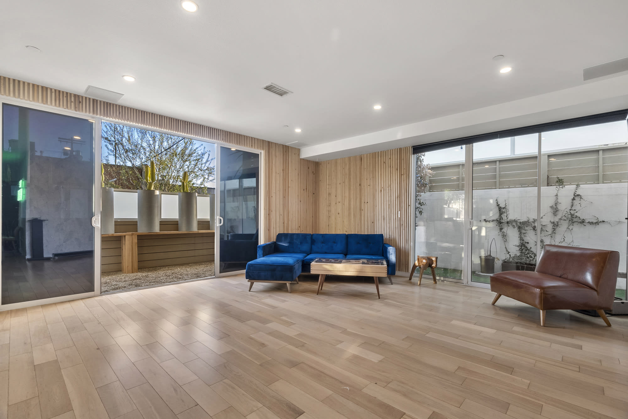 1203  N Garbo Lane