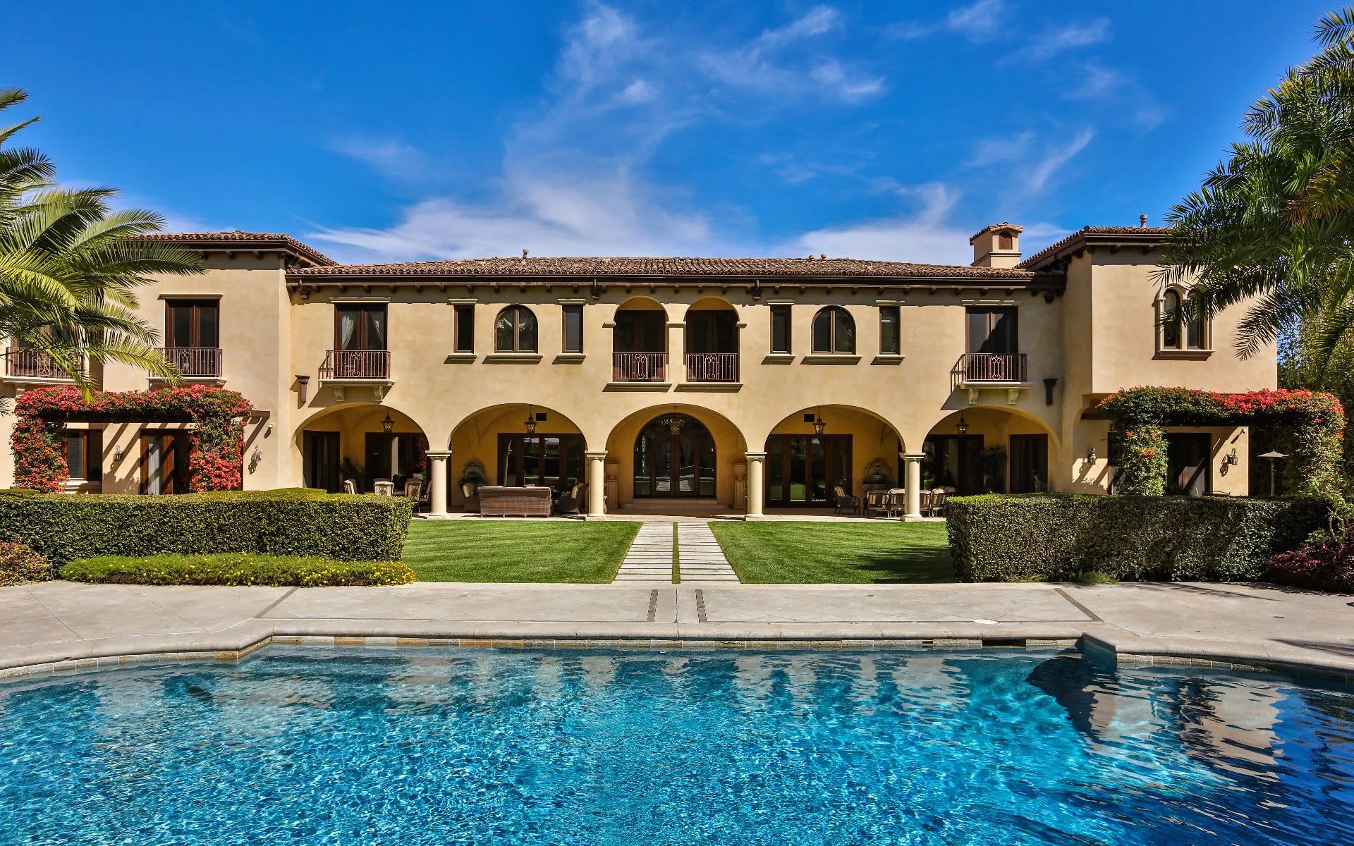 44  Beverly Park Circle