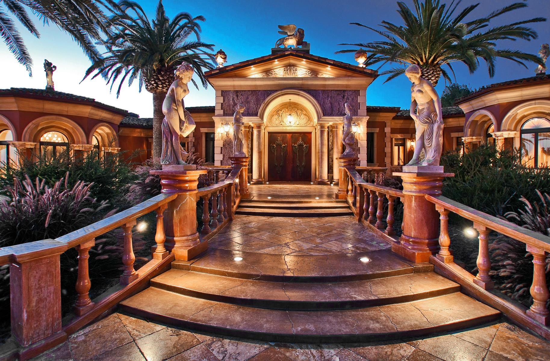 7292 Exotic Garden Dr