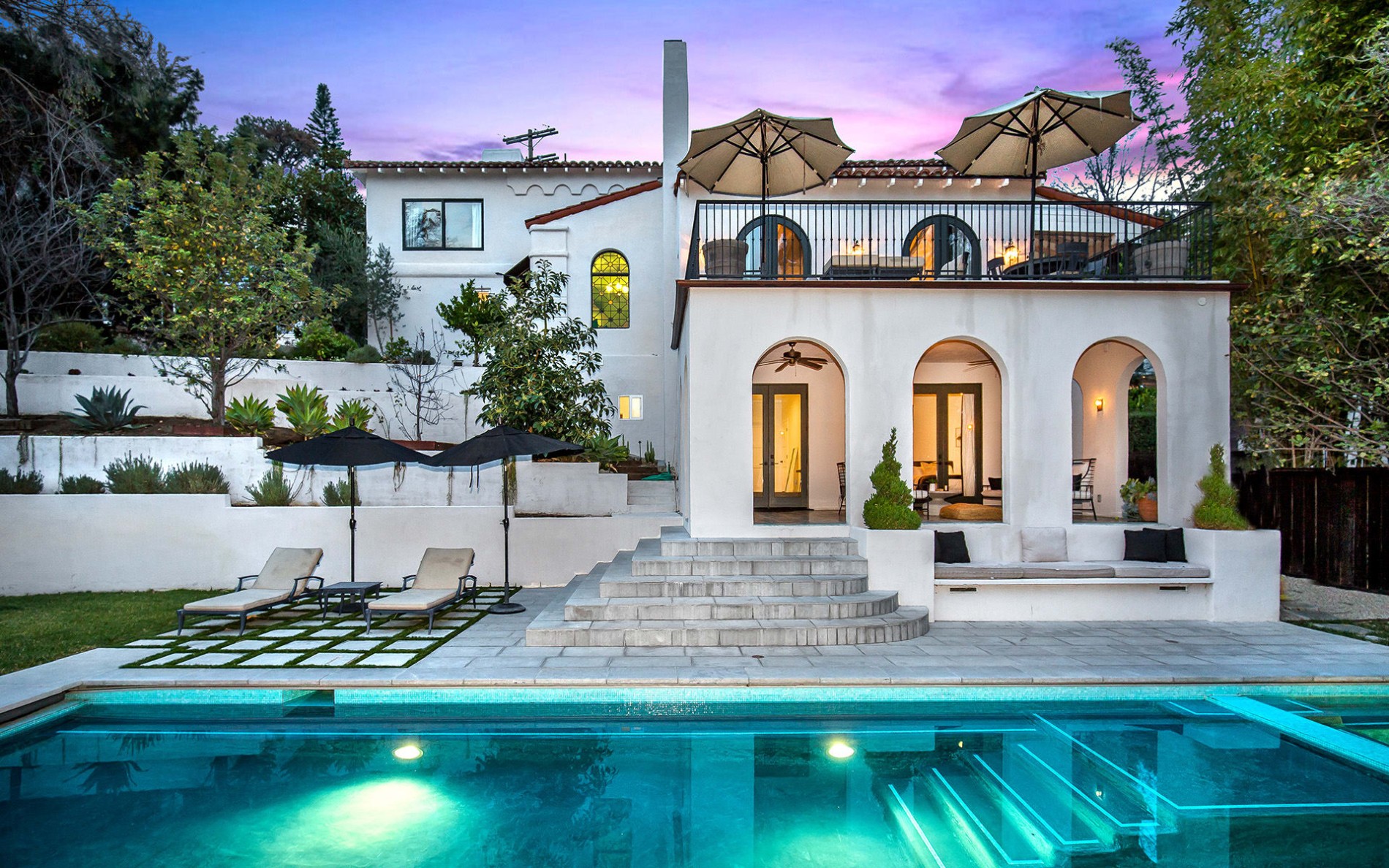 1512  Sunset Plaza Drive