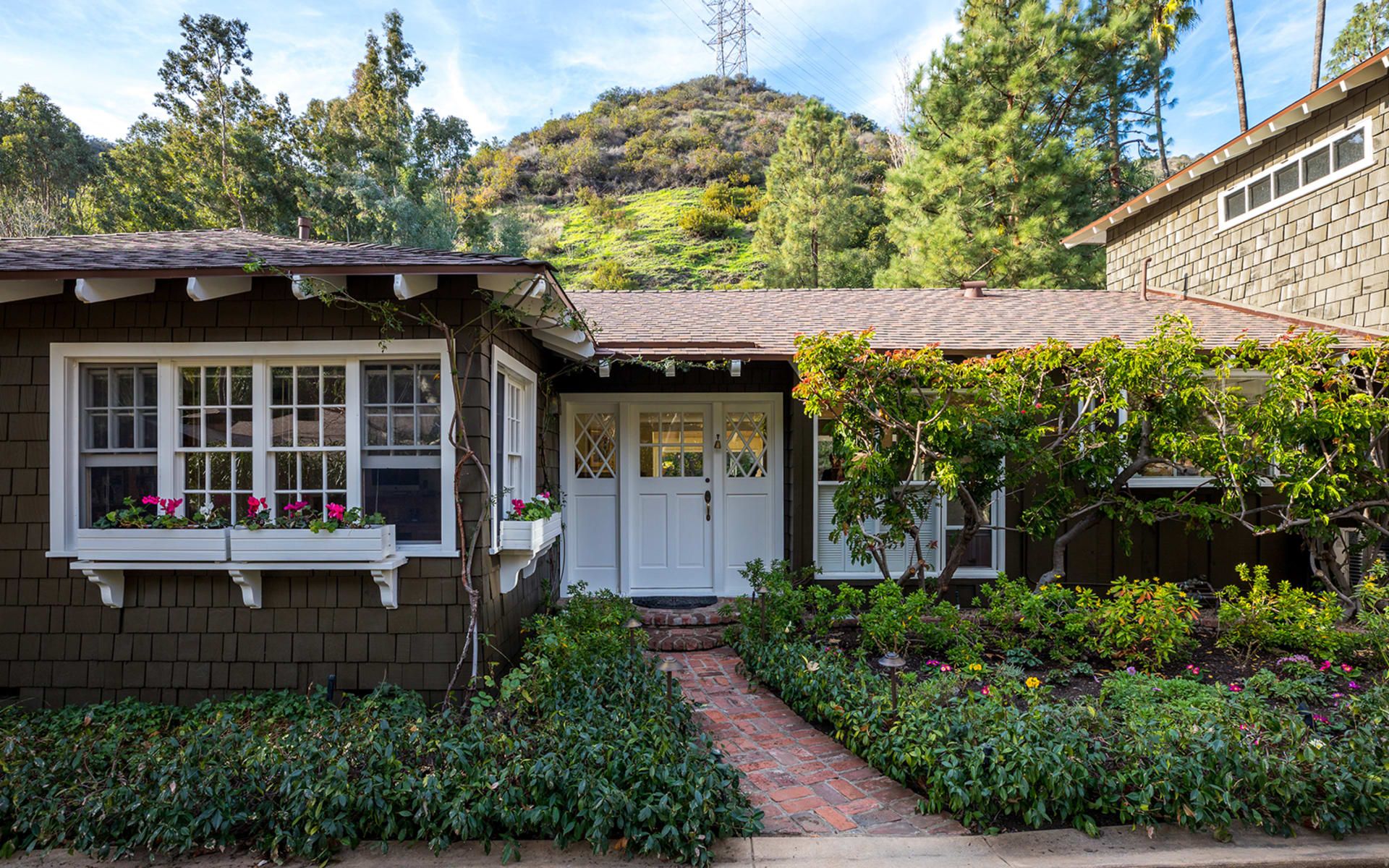 3473  Mandeville Canyon Road