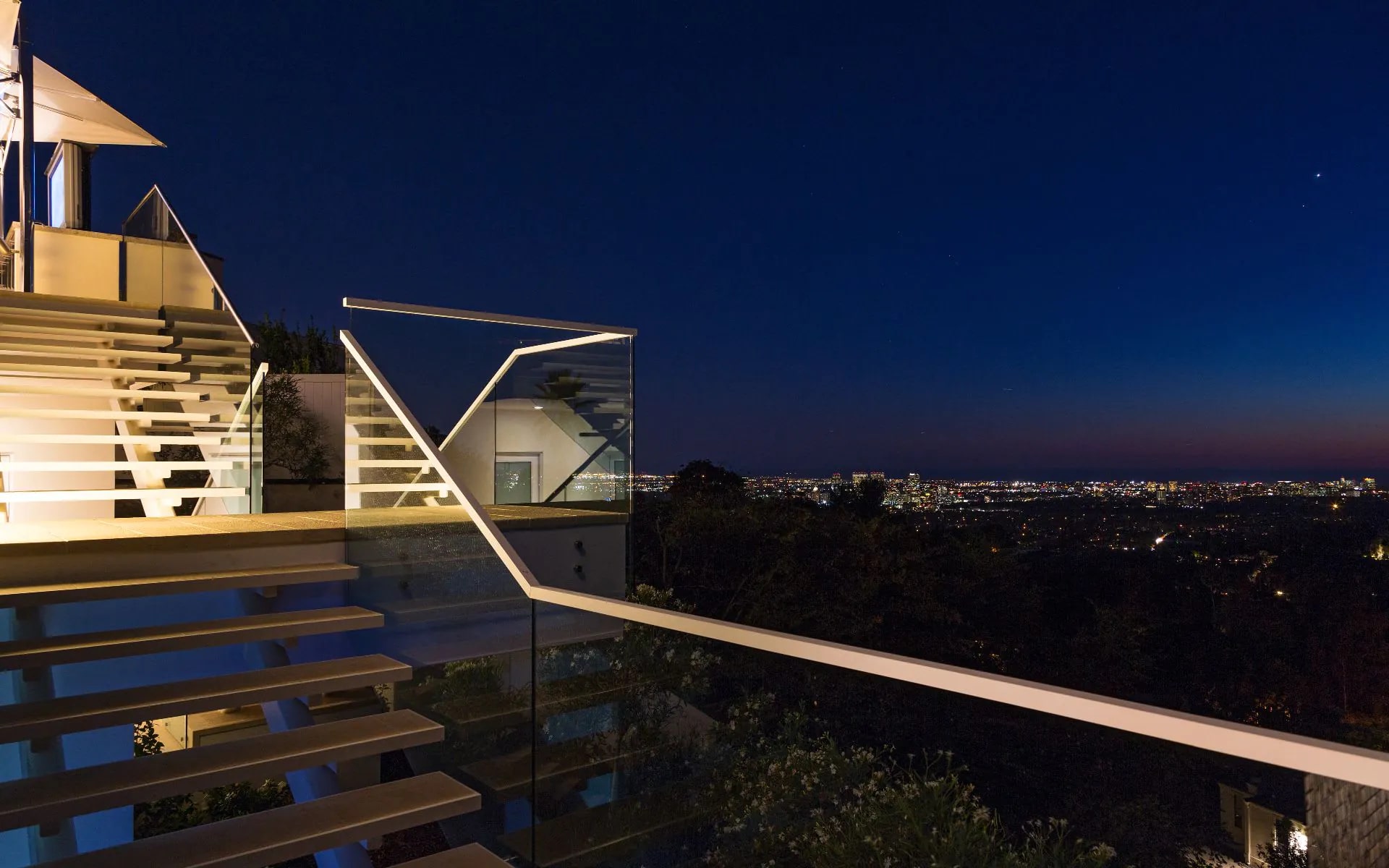 9249 Robin Drive