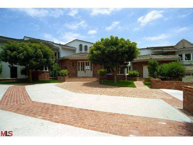16475  Mulholland Drive