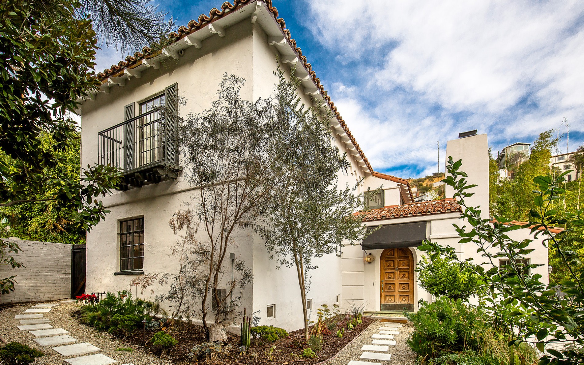1512  Sunset Plaza Drive