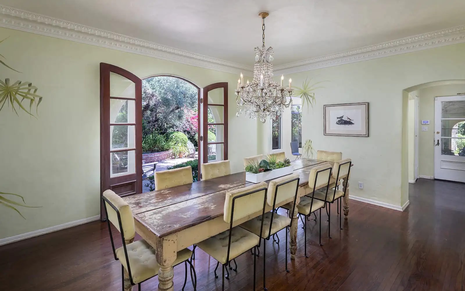 800  S Beverly Glen