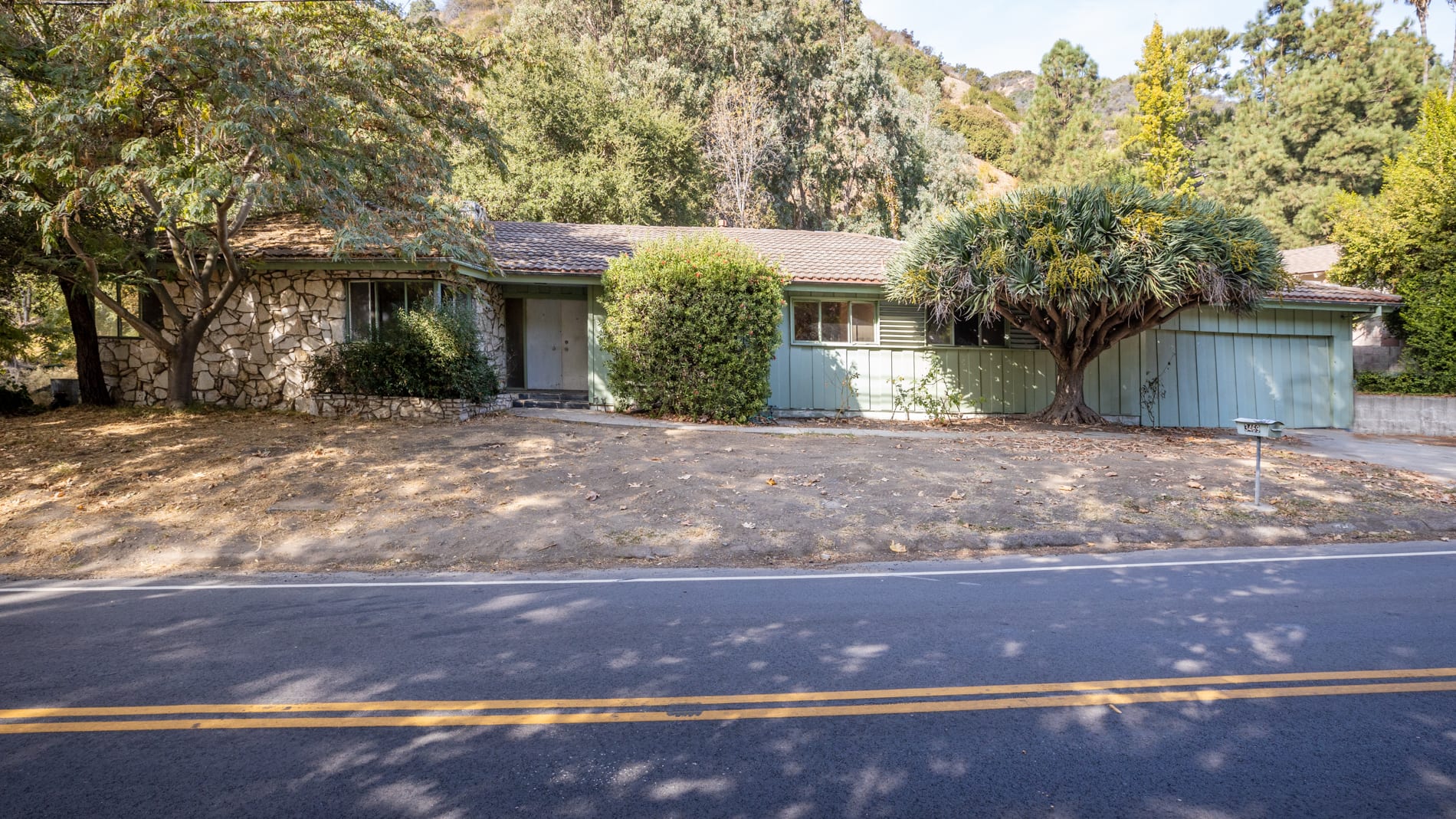 2469  Mandeville Canyon Road