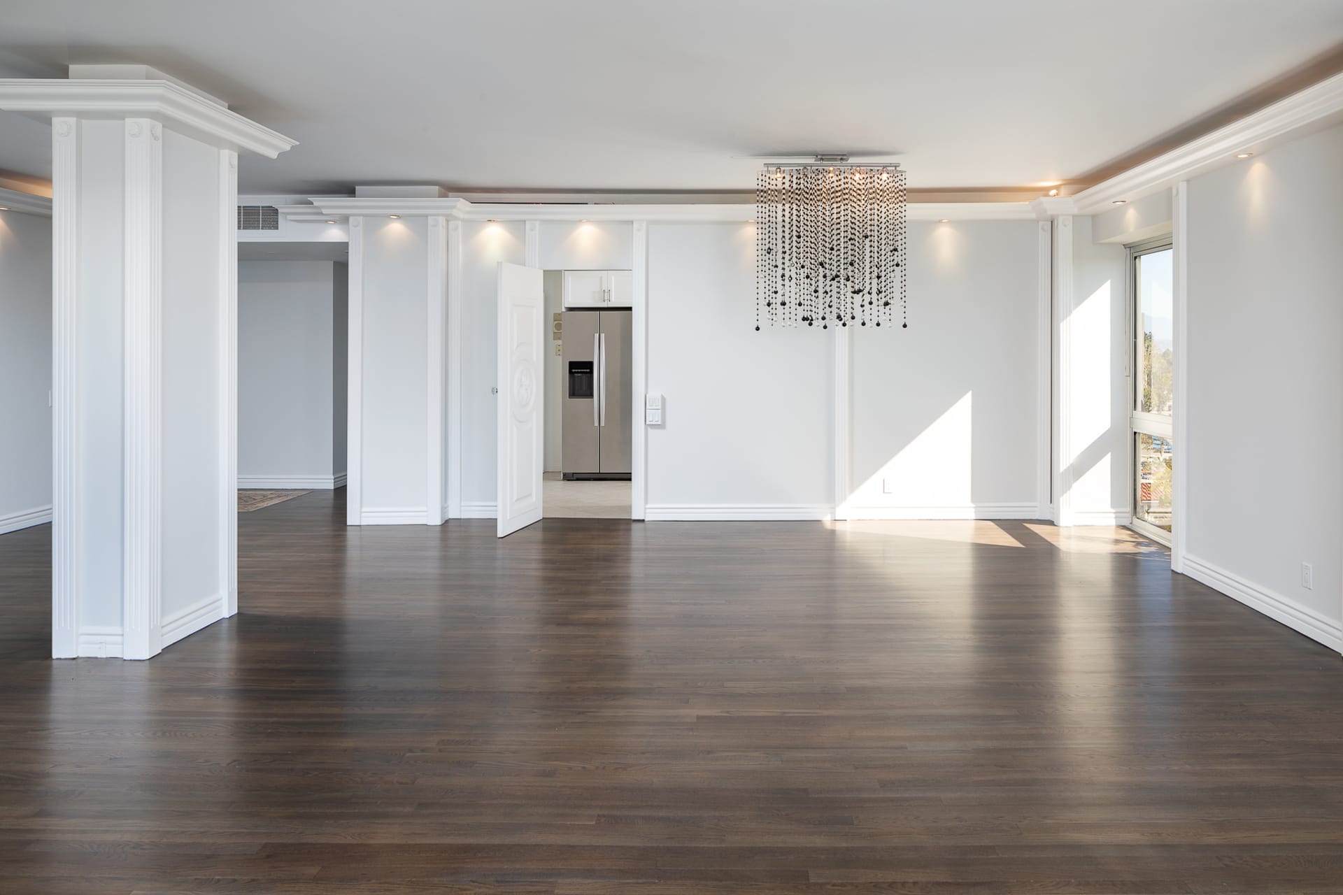 10450  Wilshire #8a