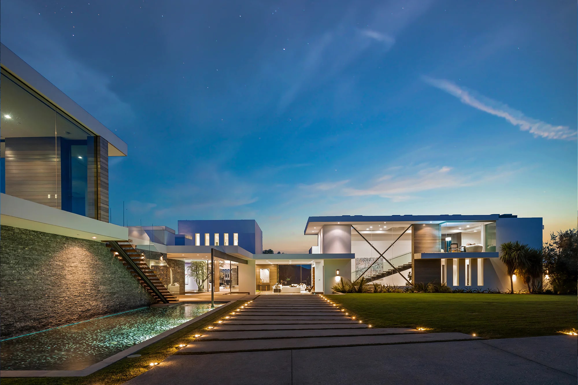 3000  Benedict Canyon Drive