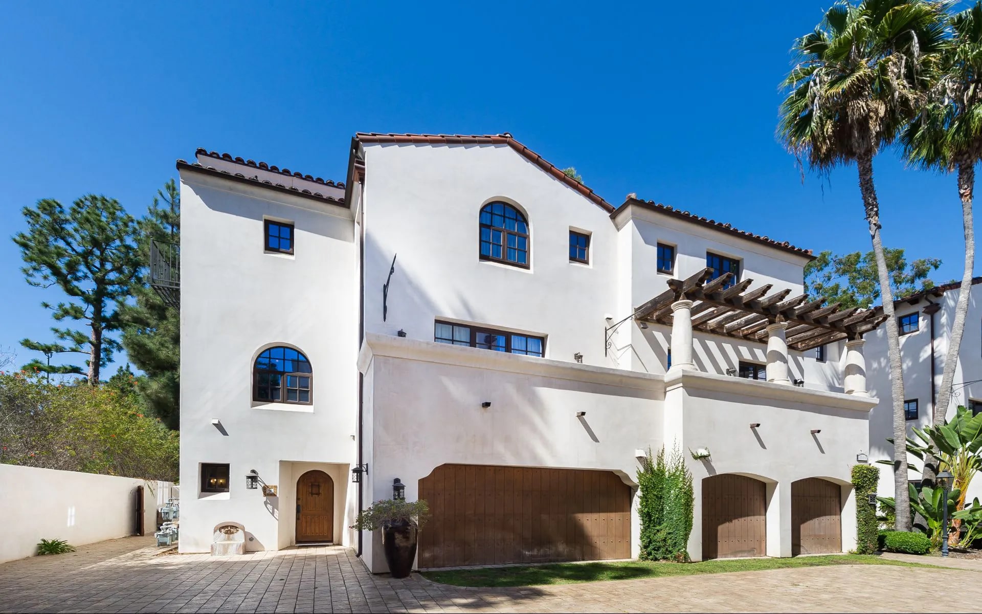 11937  Sunset Boulevard