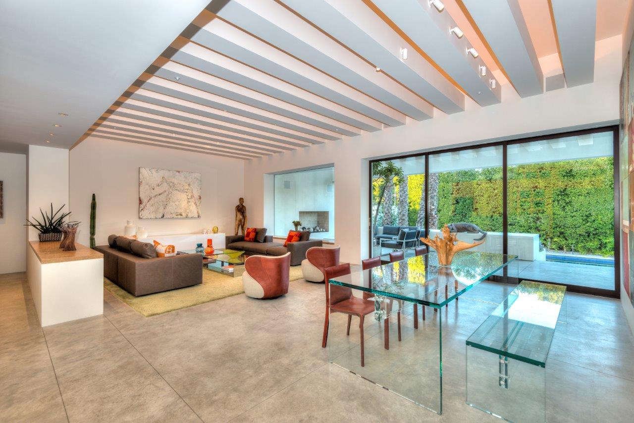 702 N Alta Dr