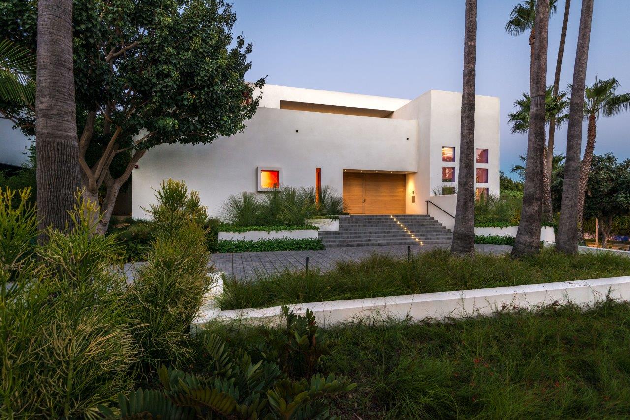 702 N Alta Dr