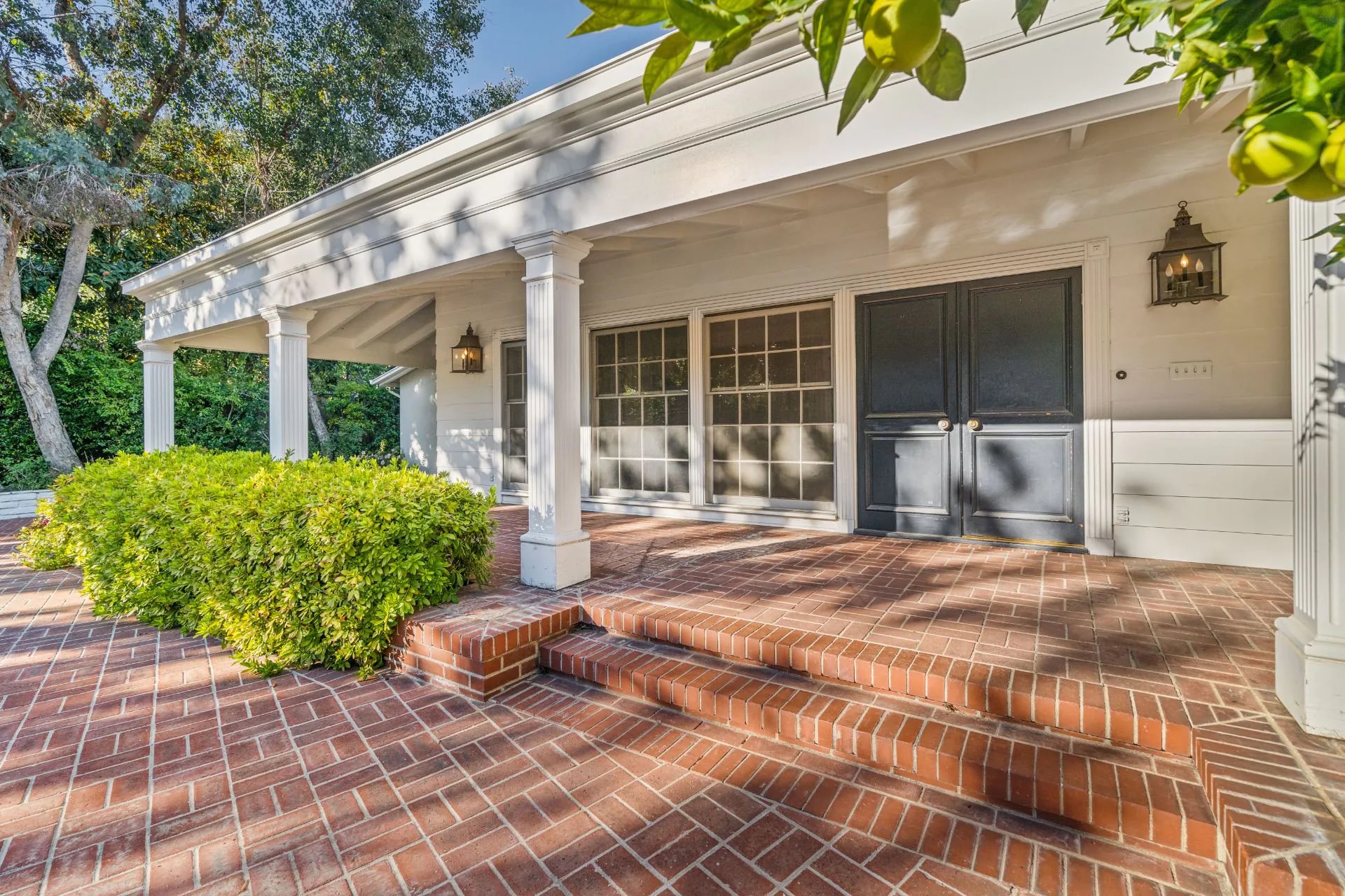 2130  Mandeville Canyon Road