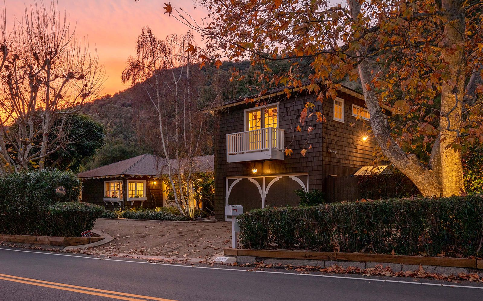 3473  Mandeville Canyon Road