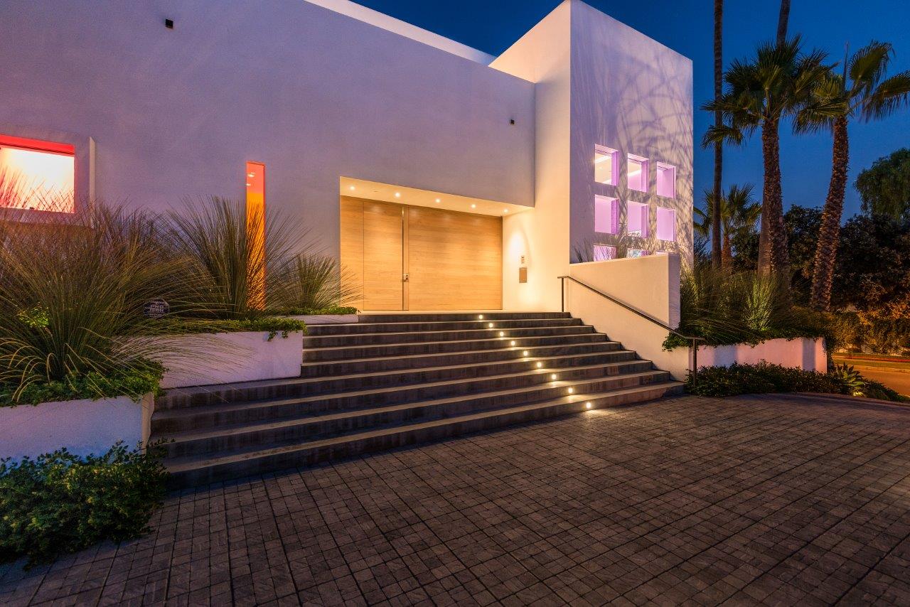 702 N Alta Dr