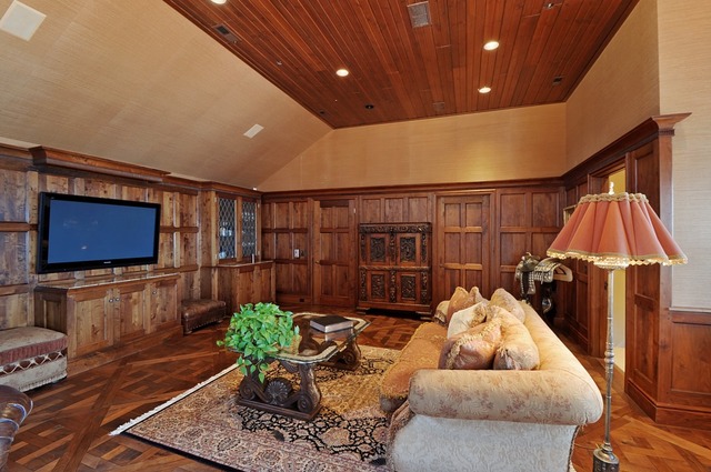 2736 Sheridan Rd