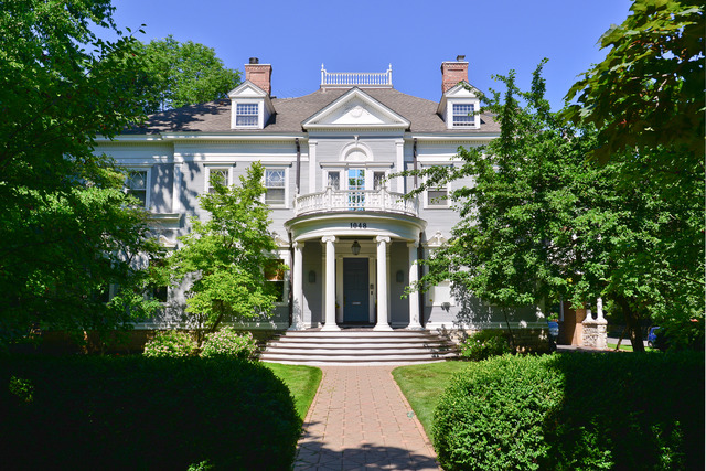1048 Forest Ave
