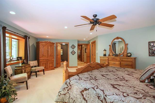 924 Hillside Road