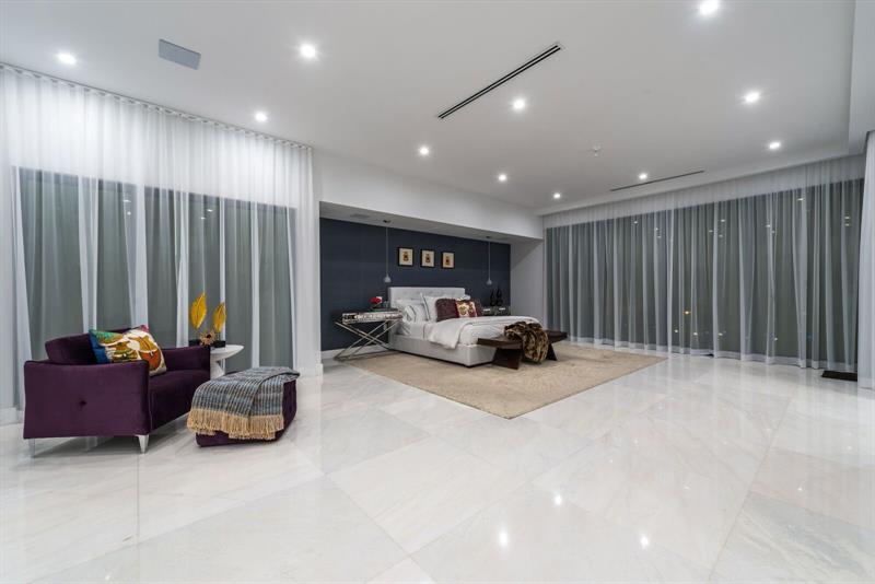 2707 Sea Island Dr